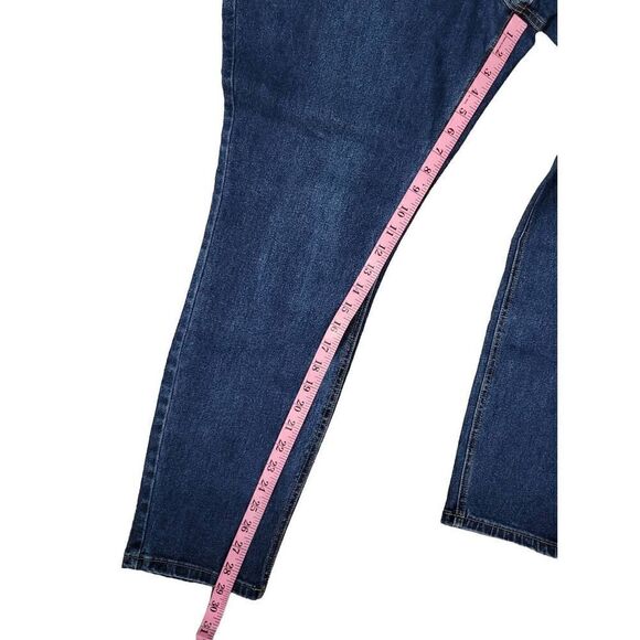 New York & Company
Pull-On High-Waisted Skinny Jeans in XXL - Picture 5 of 7